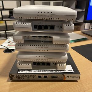 Ruckus ZoneDirector 1100 + 6 ZoneFlex 7363 access points