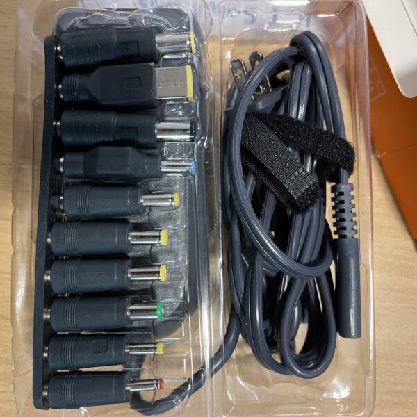Surf Onn 90W Universal Laptop Charger with 10 Interchangeable Tips