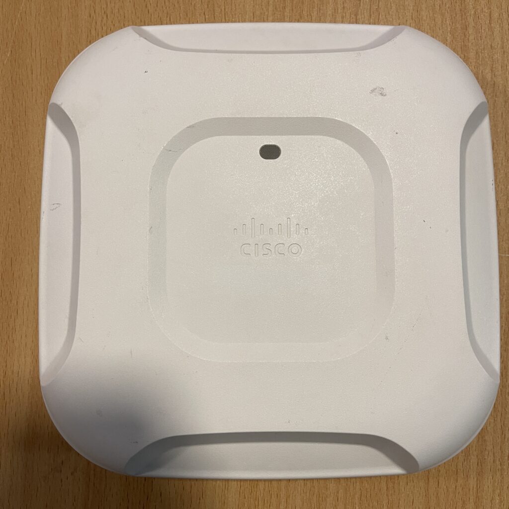 Cisco Aironet 3702i vs. Ruckus ZoneFlex R700: The Battle of the Wireless Giants 3 Cisco Aironet 3700 Series